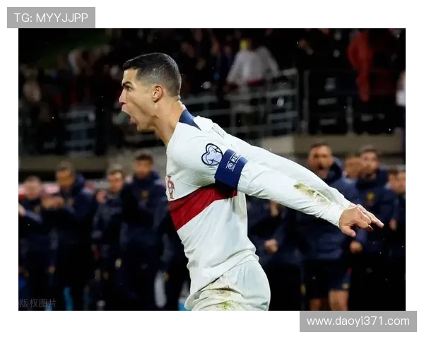 退役足球明星的辉煌岁月与传奇人生回顾